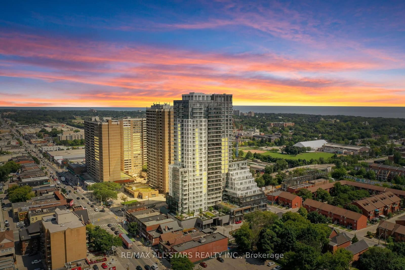 286 Main Street, Unit 1811 - Image 2