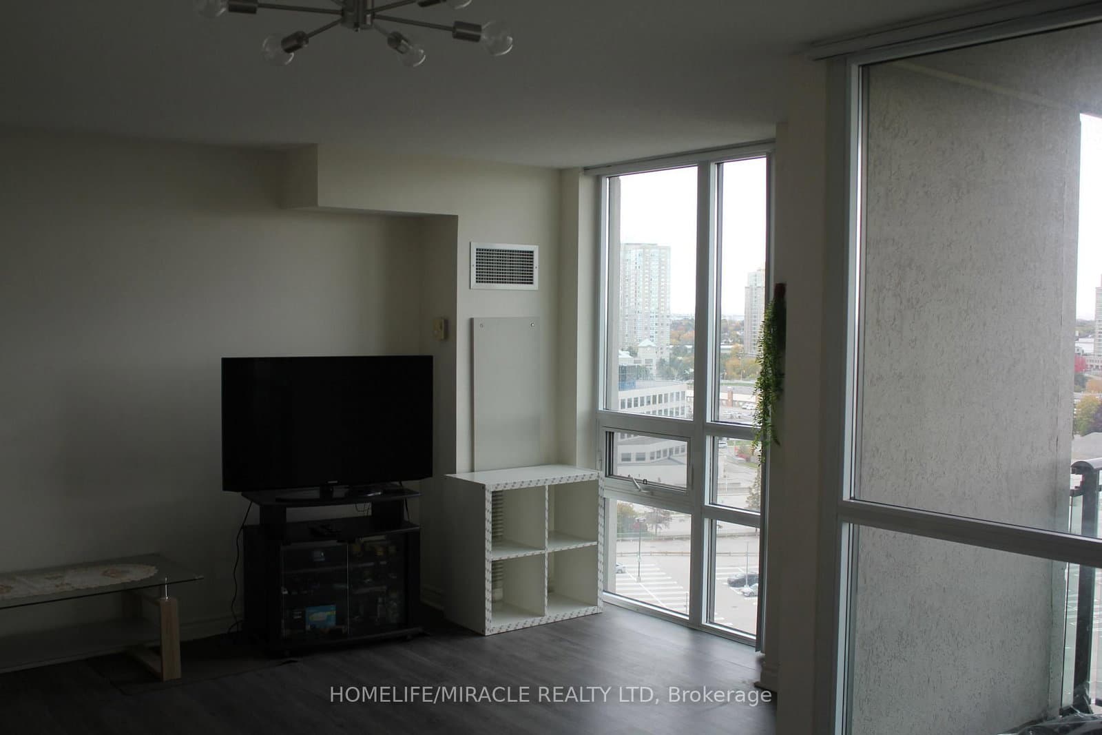 88 Grangeway Avenue, Unit 1608 - Image 6