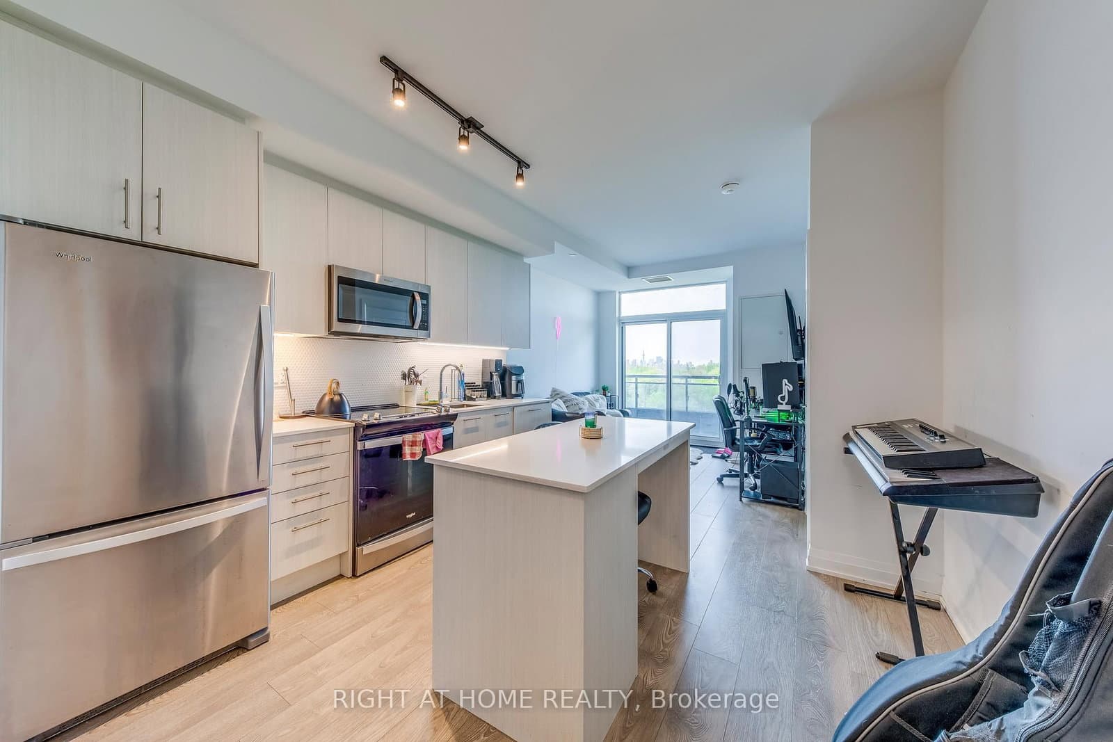 286 Main Street, Unit 619 - Image 4
