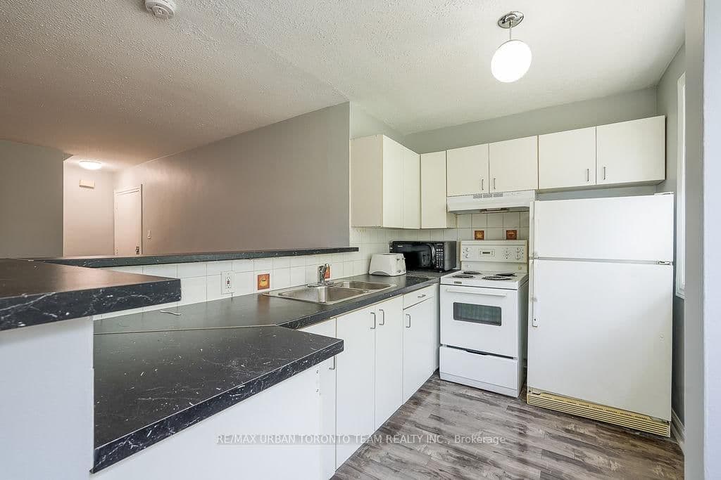 1346 Queen Street E, Unit 1 - Image 4