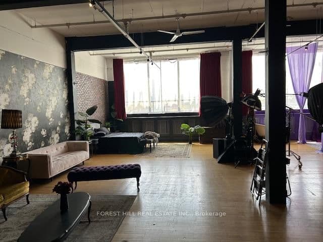 9 Davies Avenue, Unit 303 - Image 4