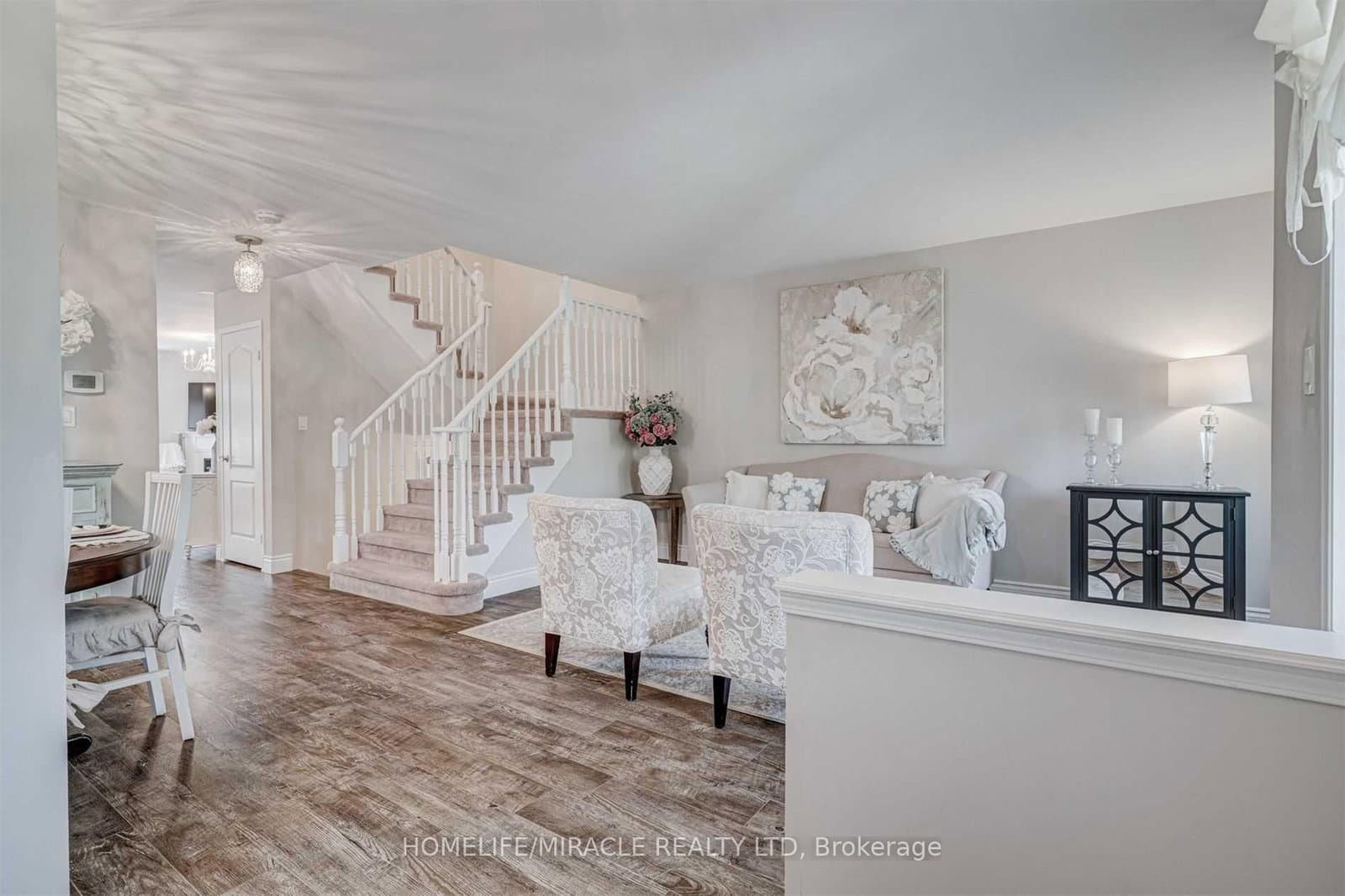 149 Carnwith Drive E - Image 3