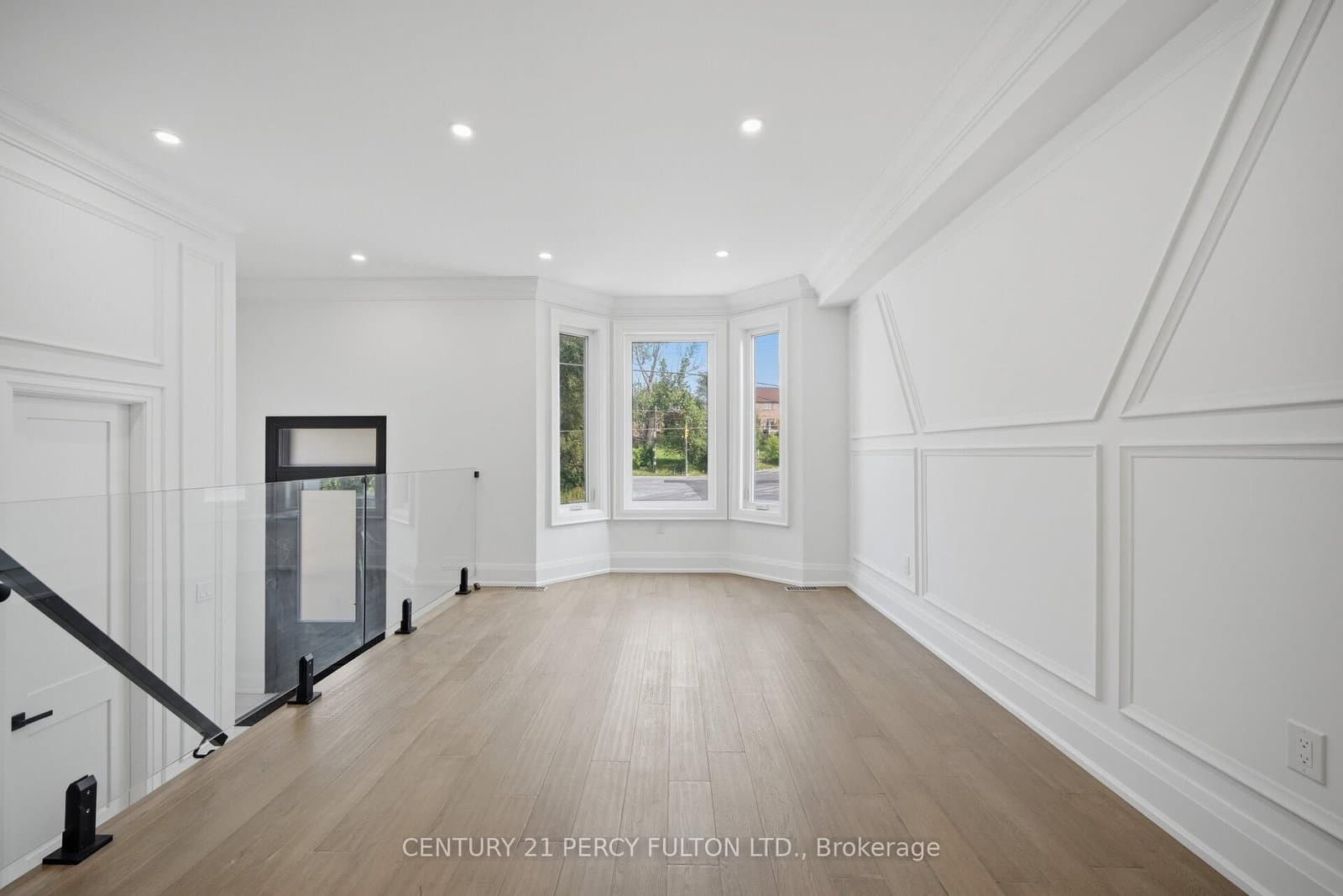 195 Danforth Road - Image 3