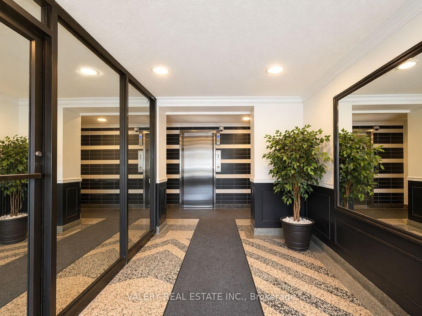 11 Glenburn Avenue, Unit 304 - Image 2