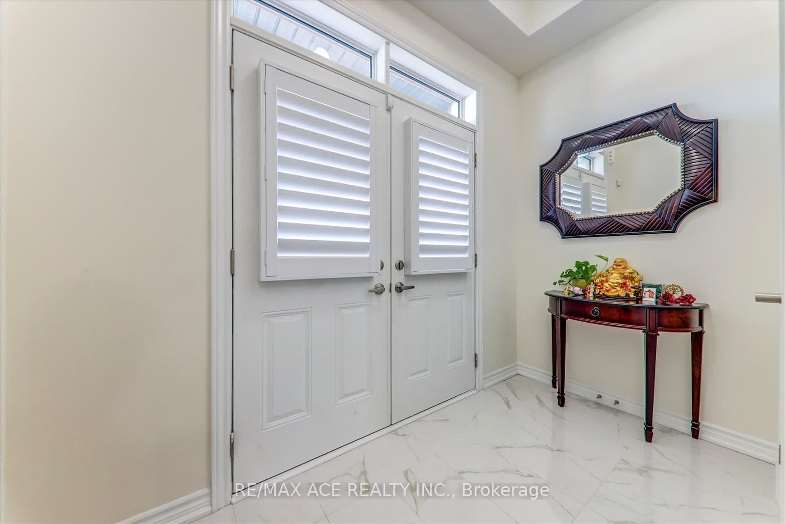 1152 Skyridge Boulevard - Image 5