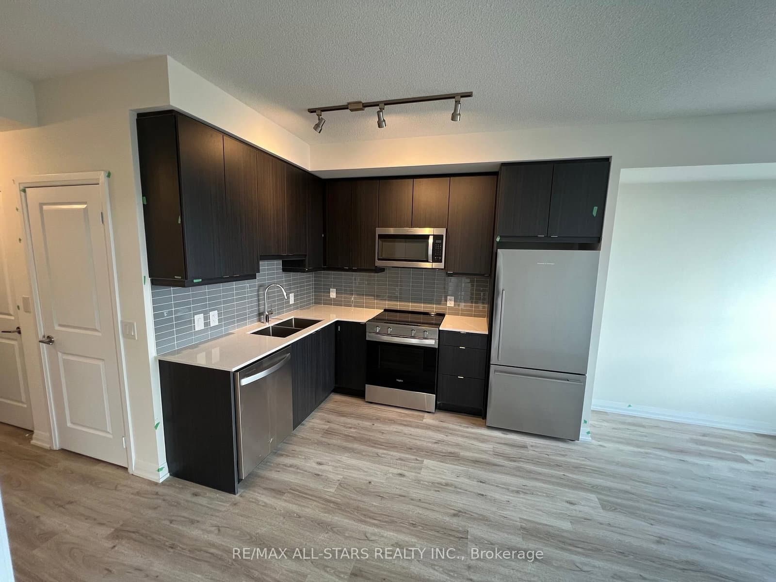3270 Sheppard Avenue E, Unit 1430 - Image 3