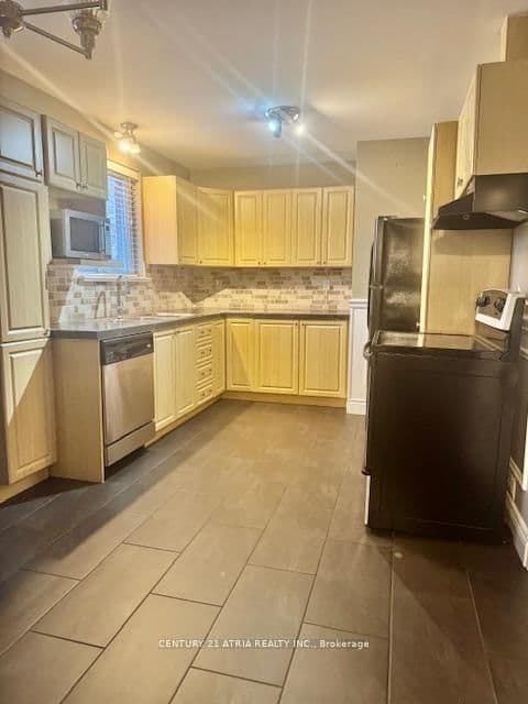 695 Annland Street - Image 4