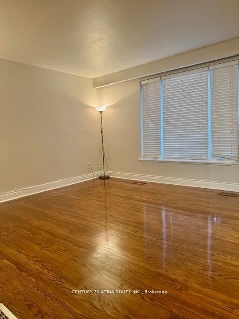 695 Annland Street - Image 6