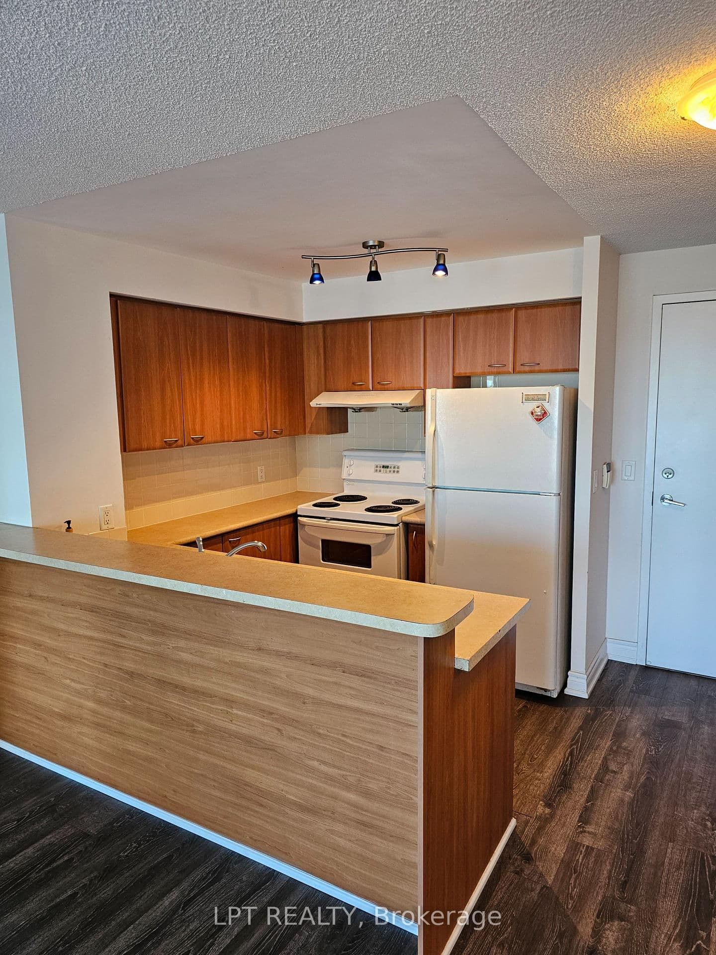 38 Lee Centre Drive, Unit 2107 - Image 2