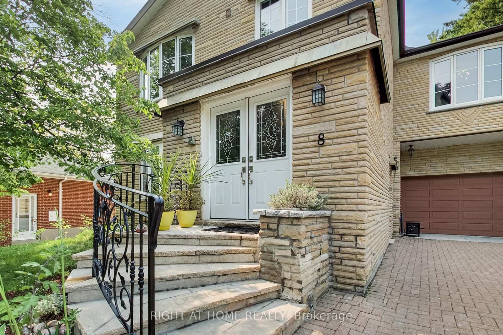 8 Suraty Avenue - Image 1