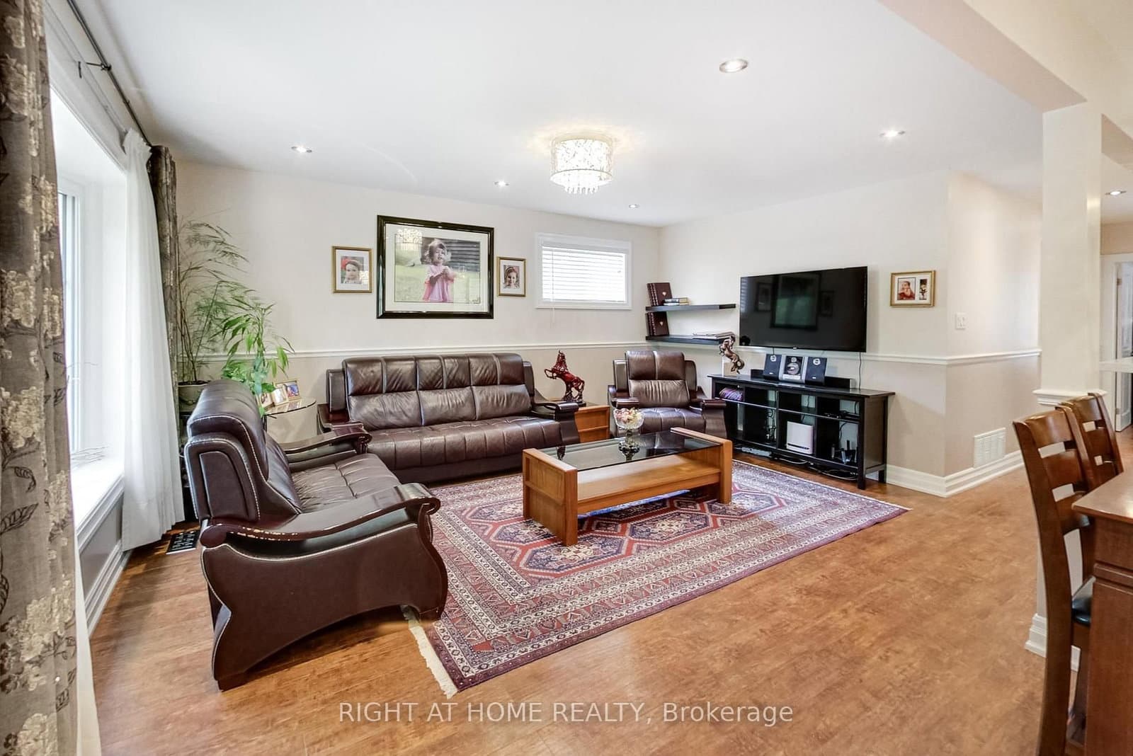 8 Suraty Avenue - Image 2