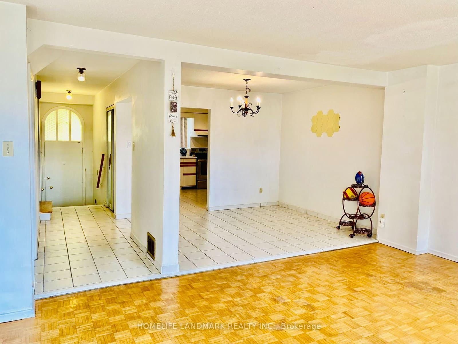 155 Corinthian Boulevard - Image 4