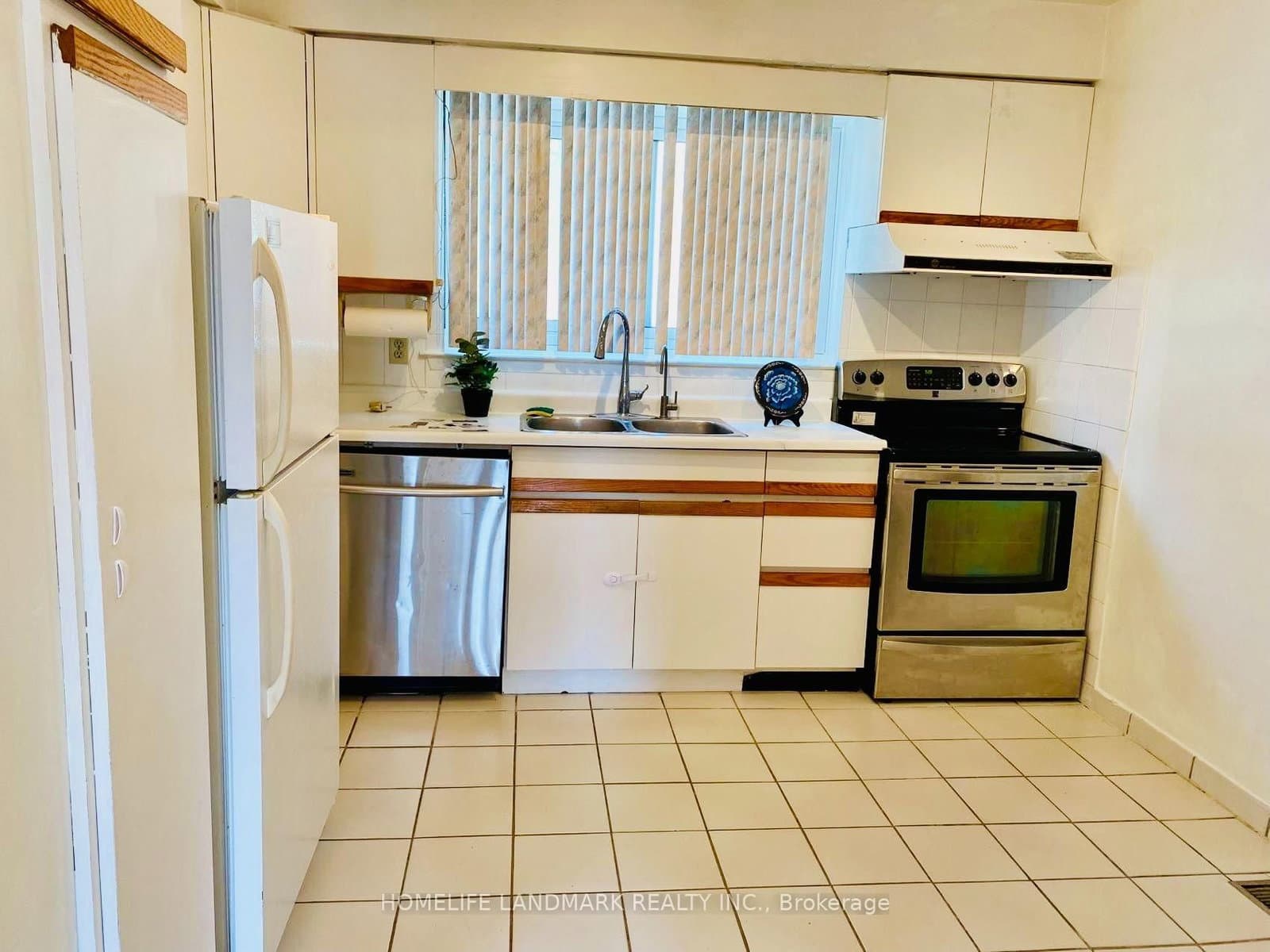155 Corinthian Boulevard - Image 5