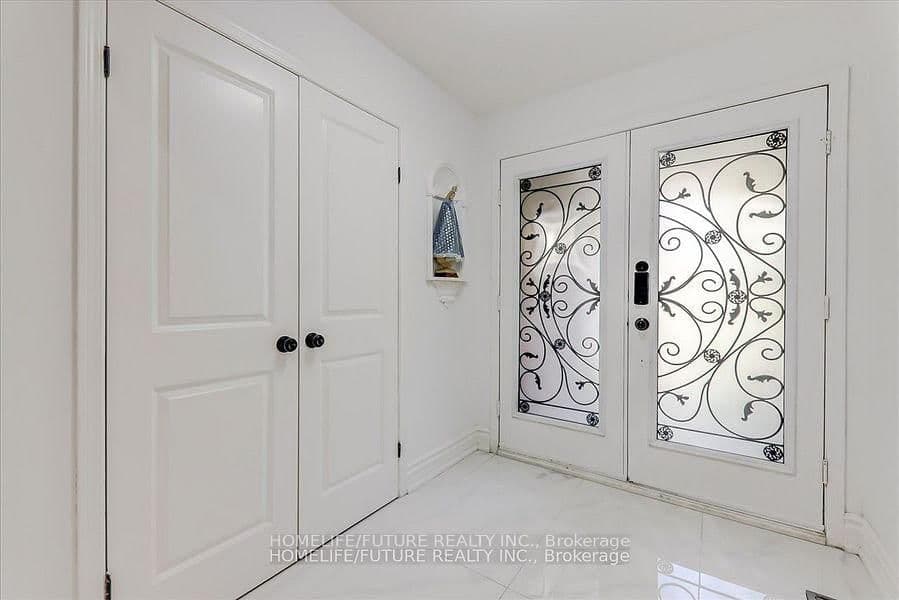 27 Sugarbush Square - Image 6