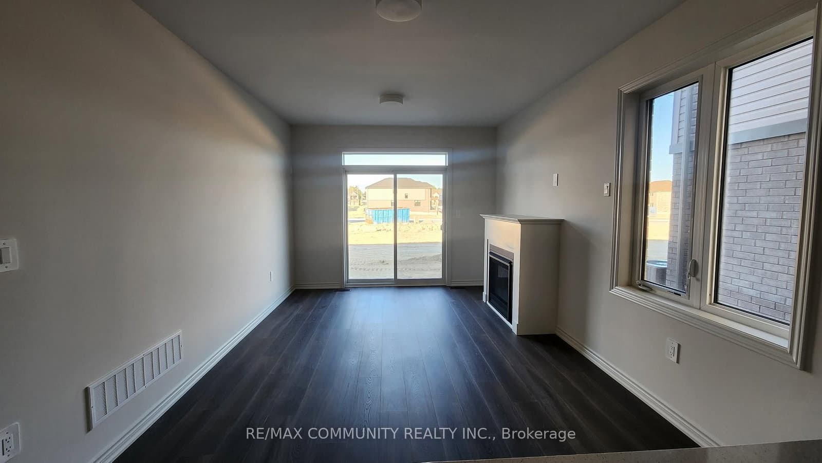 58 Donald Cameron Crescent, Unit A - Image 6