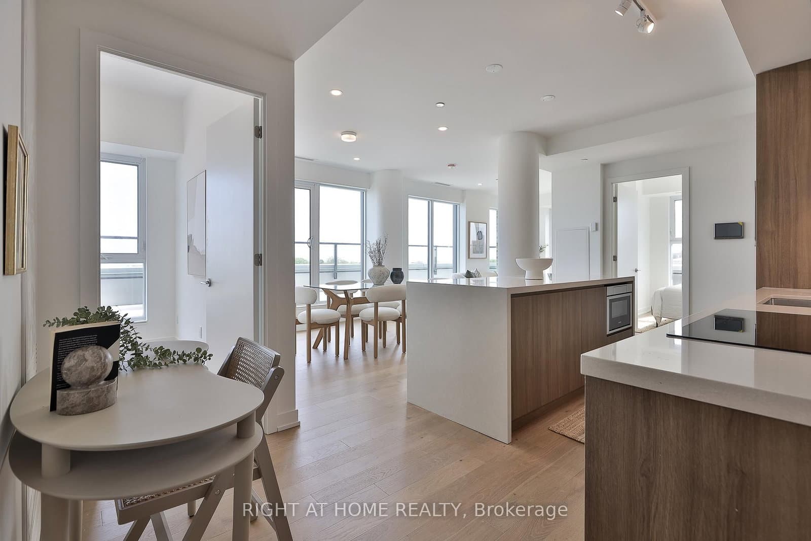1161 Kingston Road, Unit 602 - Image 2