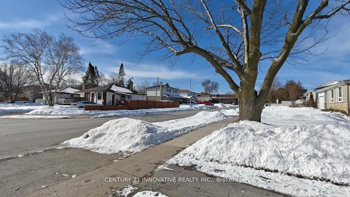 748 Krosno Boulevard - Image 2