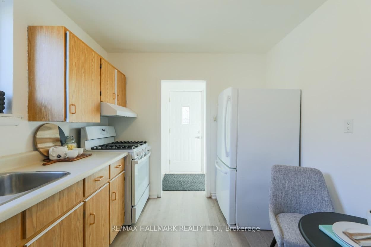 152 Santamonica Boulevard - Image 2
