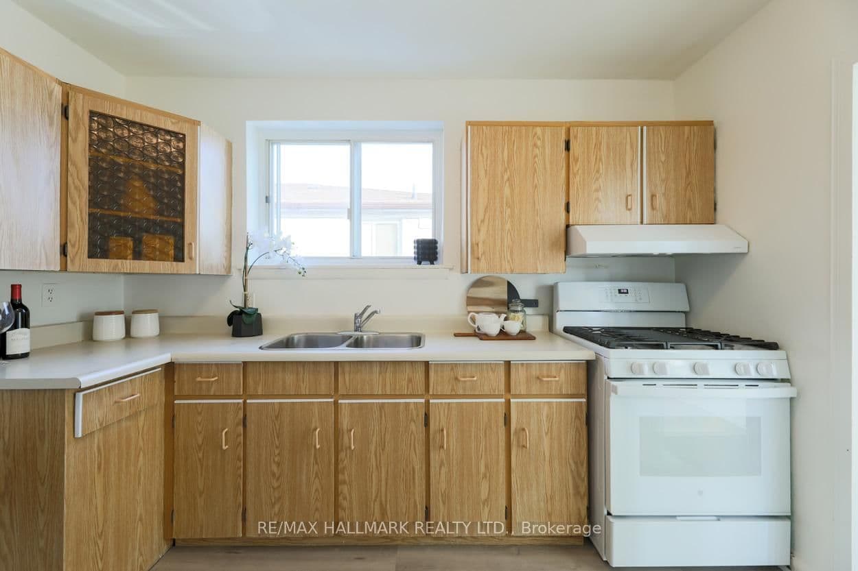 152 Santamonica Boulevard - Image 3