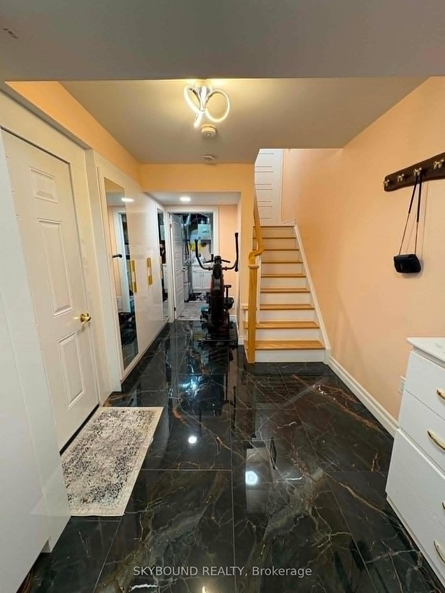 77 Cleanside Road - Image 3