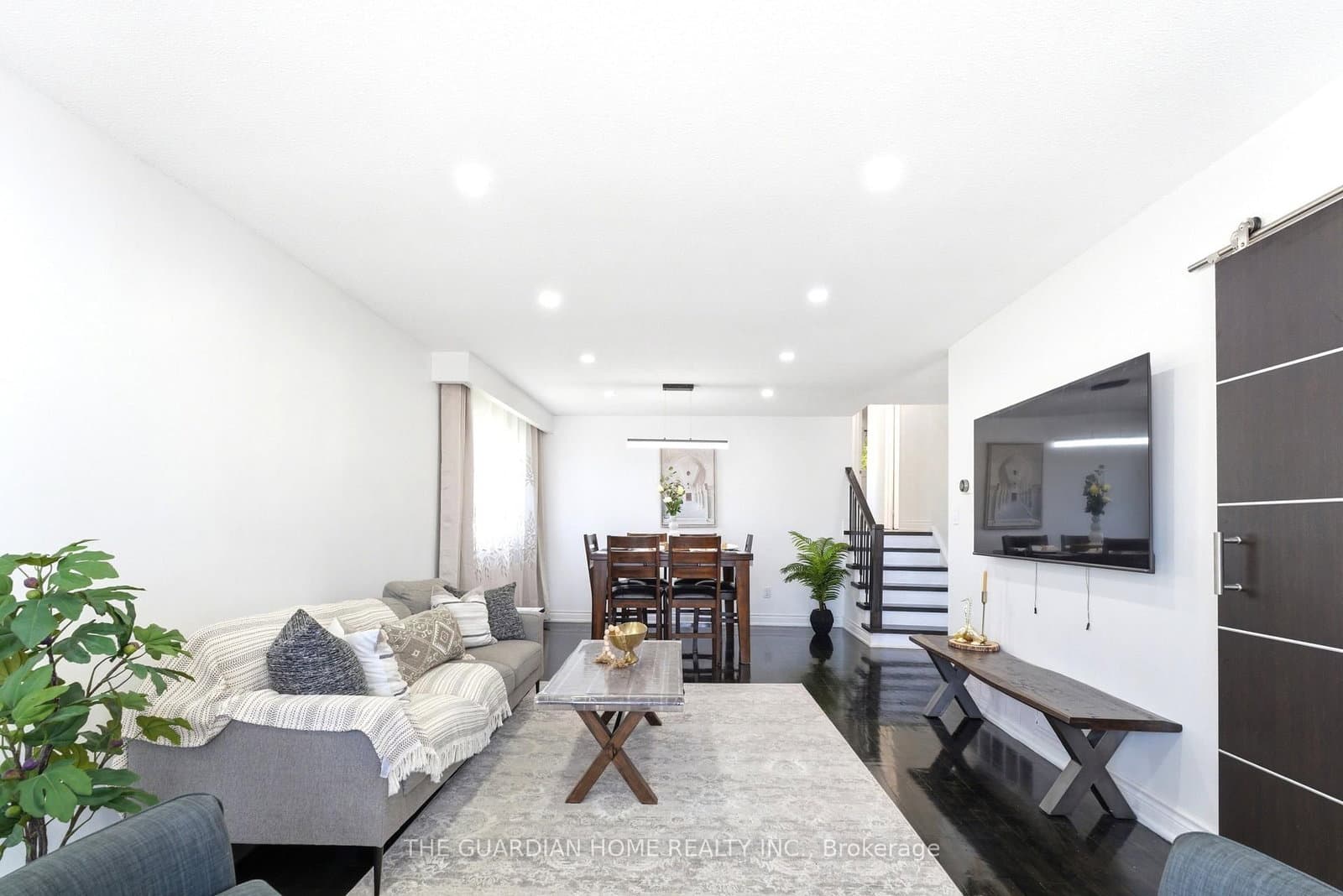 174 Harmony Road S - Image 6