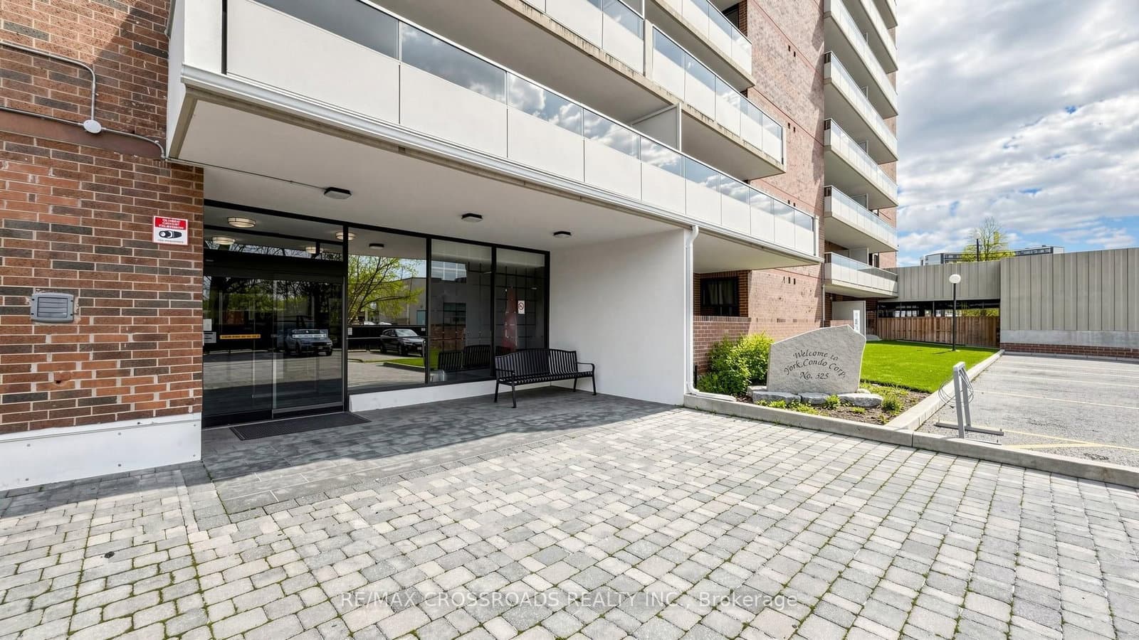 15 Torrance Road, Unit 411 - Image 2