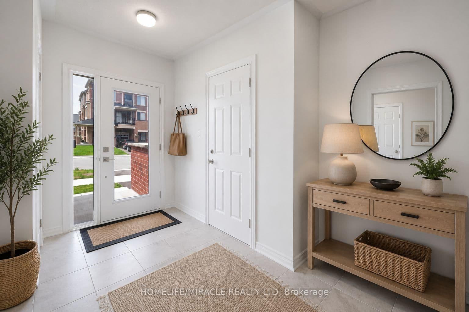 2004 Cameron Lott Crescent - Image 3