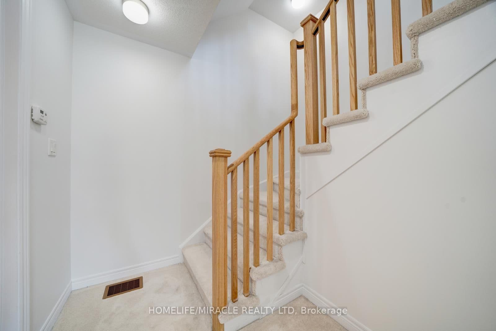 2004 Cameron Lott Crescent - Image 6
