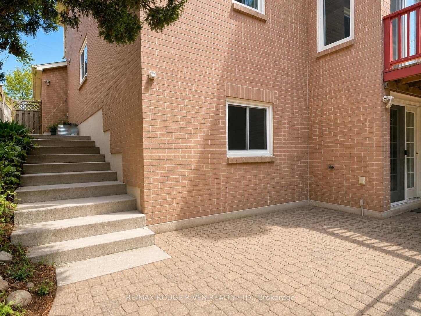 16 Dominy Drive - Image 2