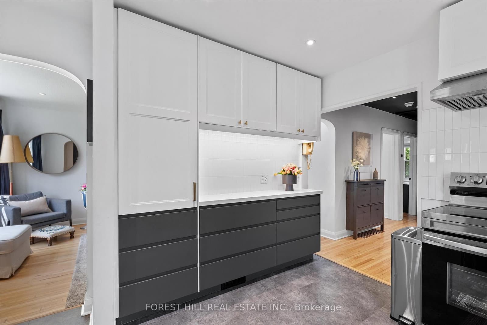 6 Barrett Road - Image 6