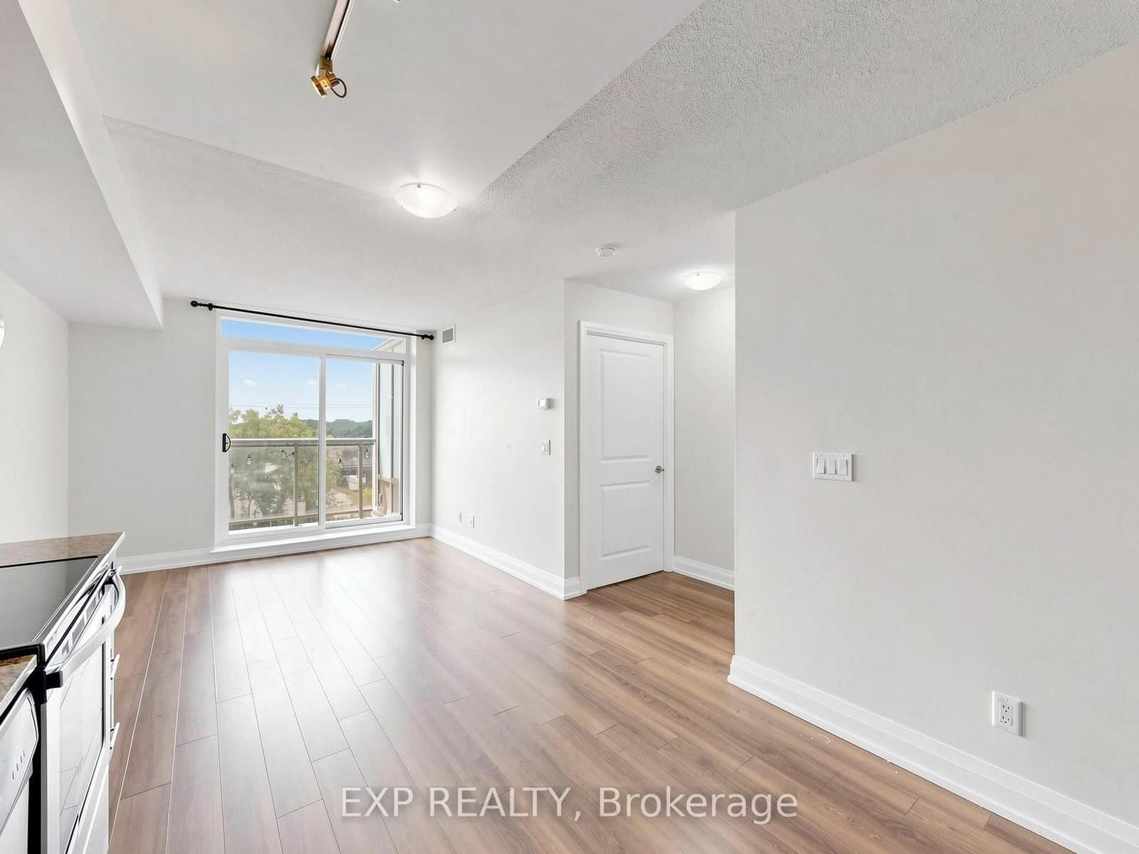 3520 Danforth Avenue, Unit 415 - Image 2