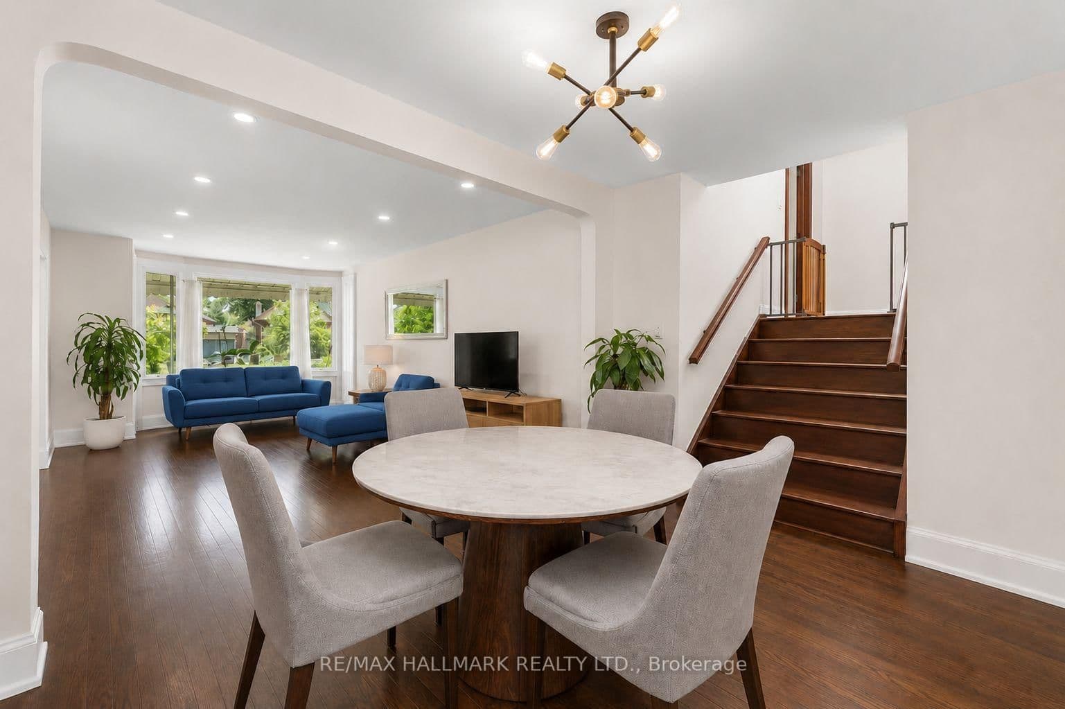 8 Davies Crescent - Image 5