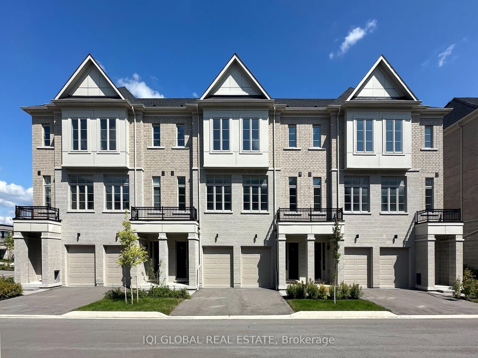 #403 - 1655 Palmers Sawmill Road
