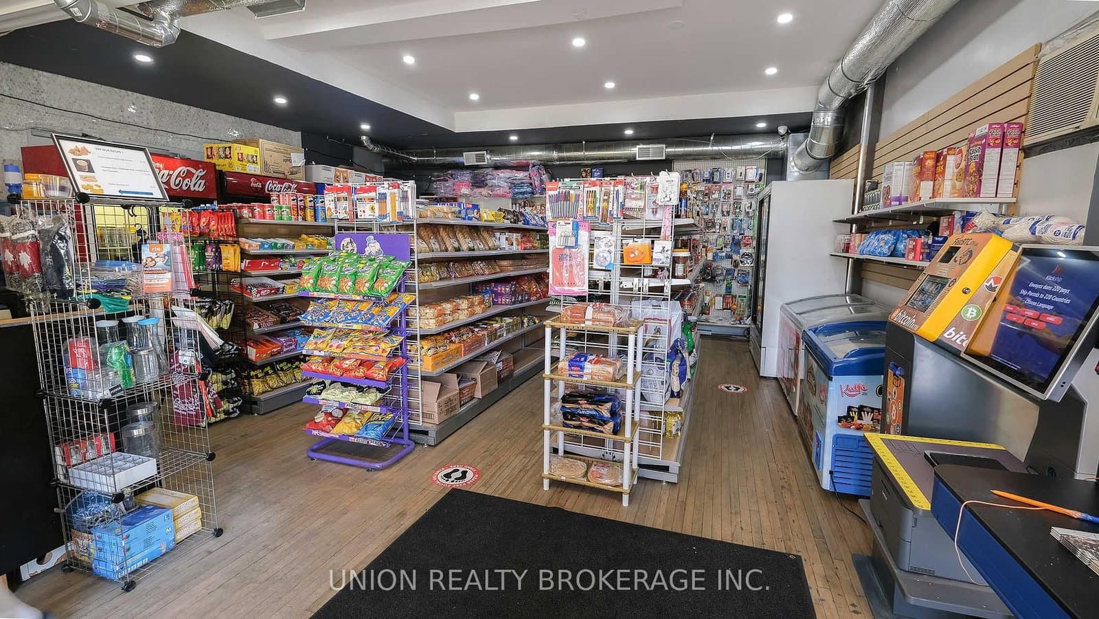 582 Danforth Road - Image 4