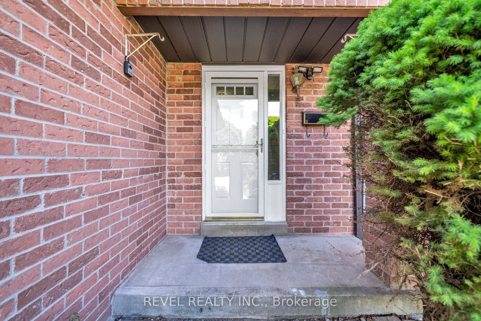11 Carr Drive - Image 4