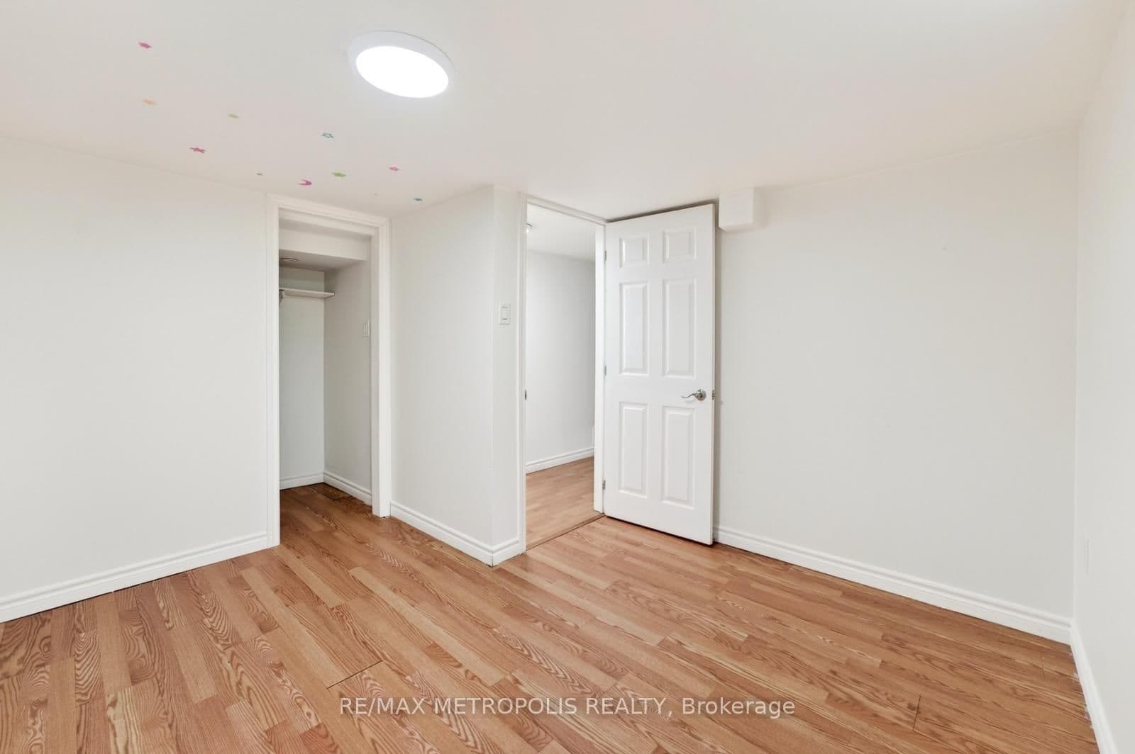 312 Palmerston Avenue, Unit BSMT - Image 6