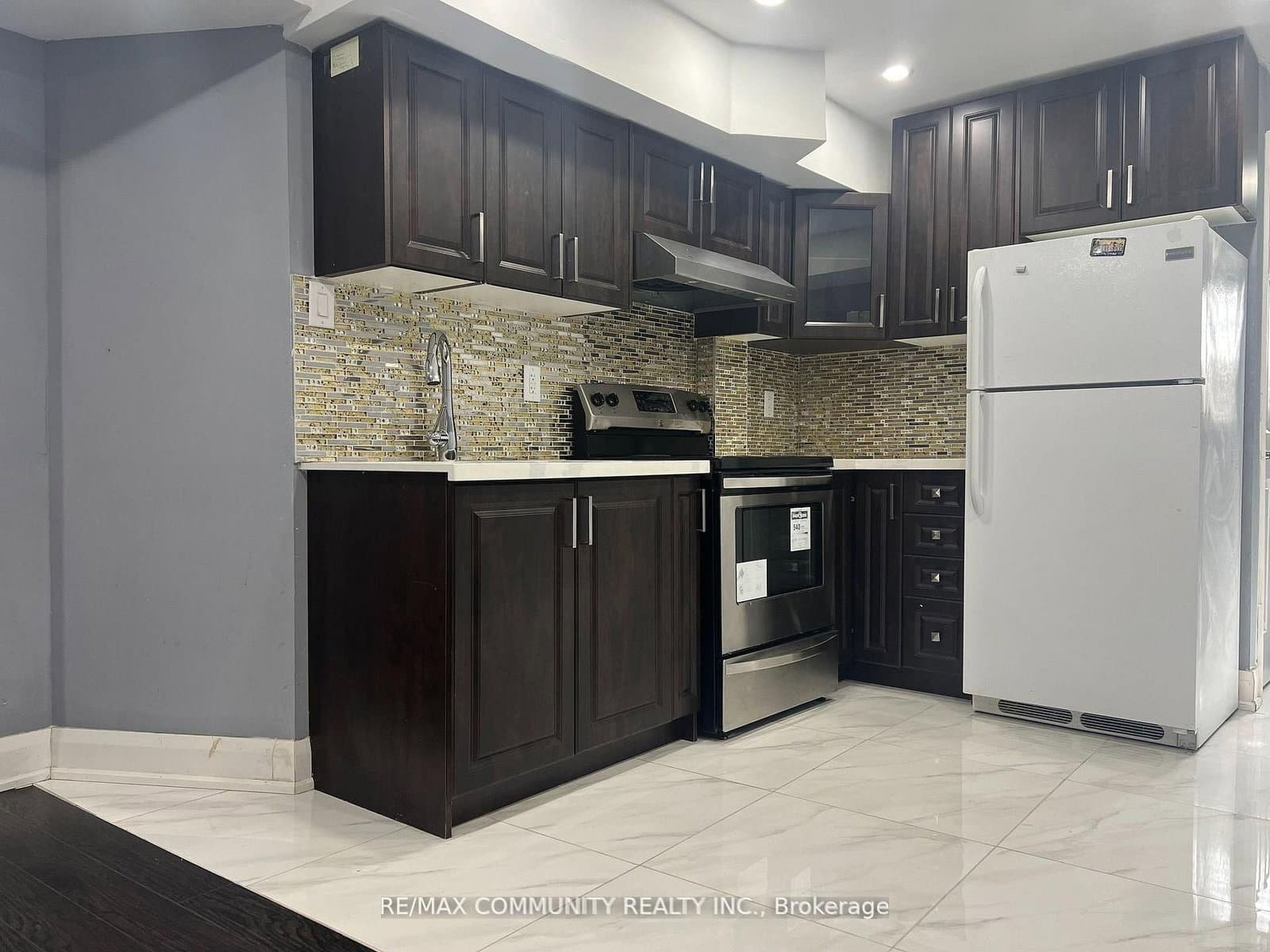 1163 Ravenscroft Road, Unit Basement - Image 6