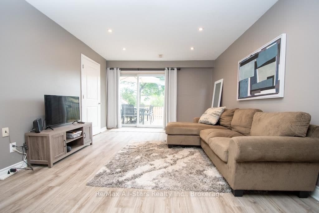 72 Martin Road, Unit 16 - Image 5