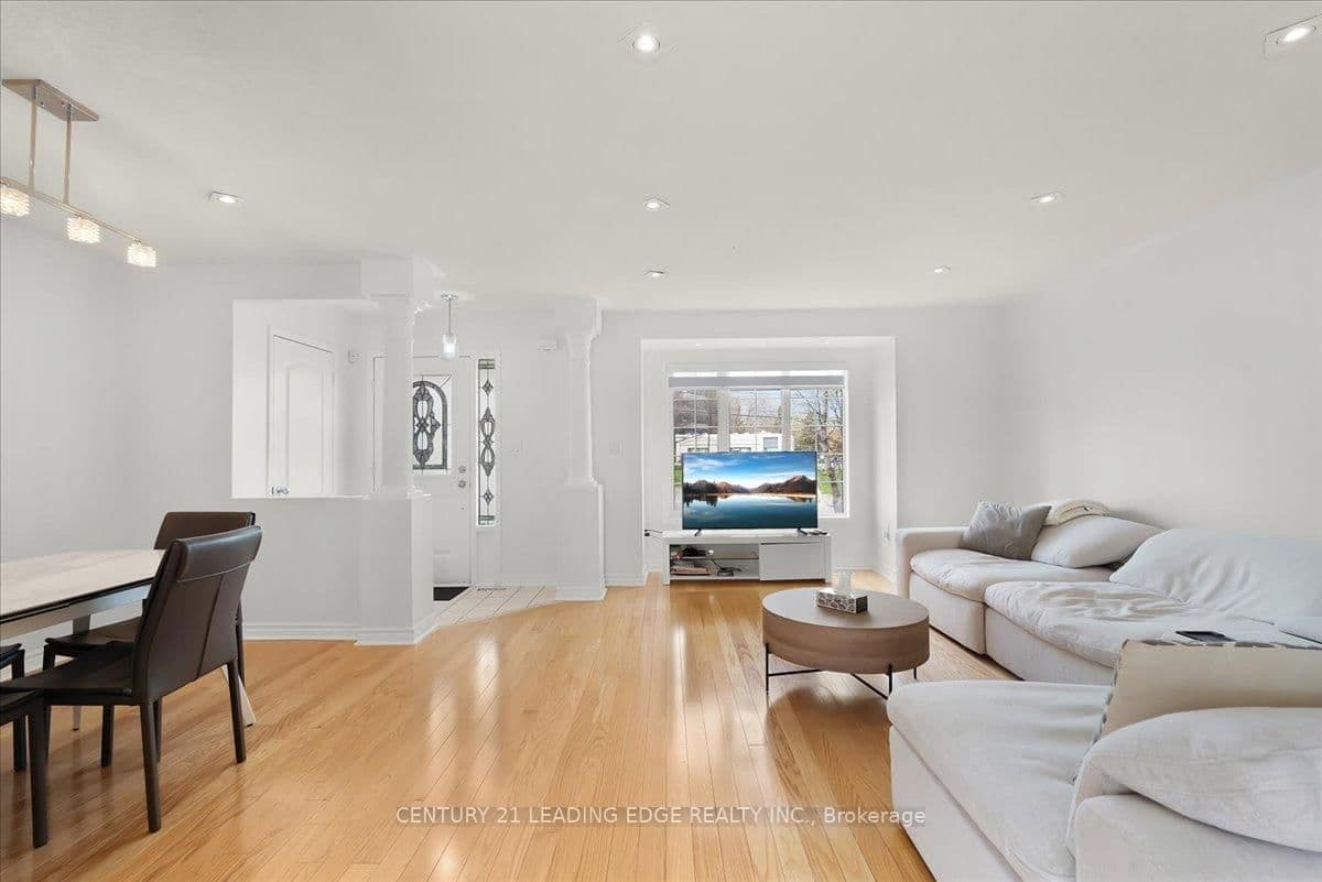 46 Georgina Gate - Image 2
