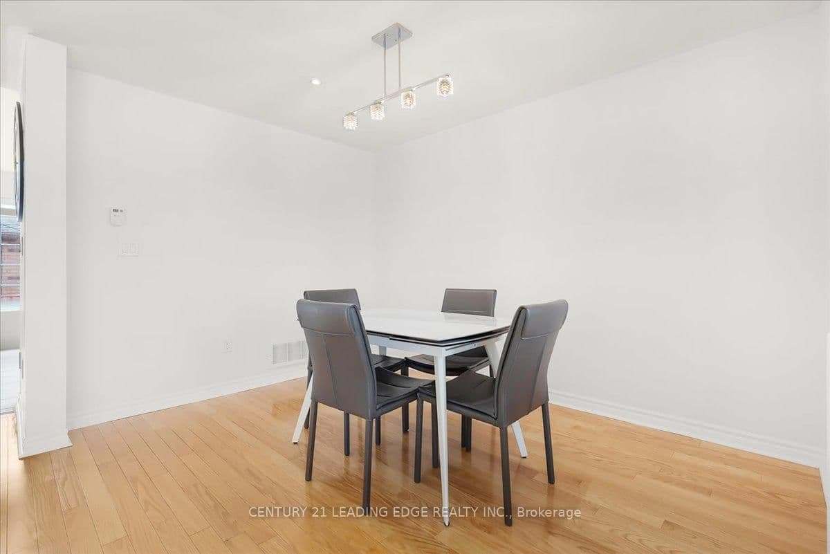 46 Georgina Gate - Image 5