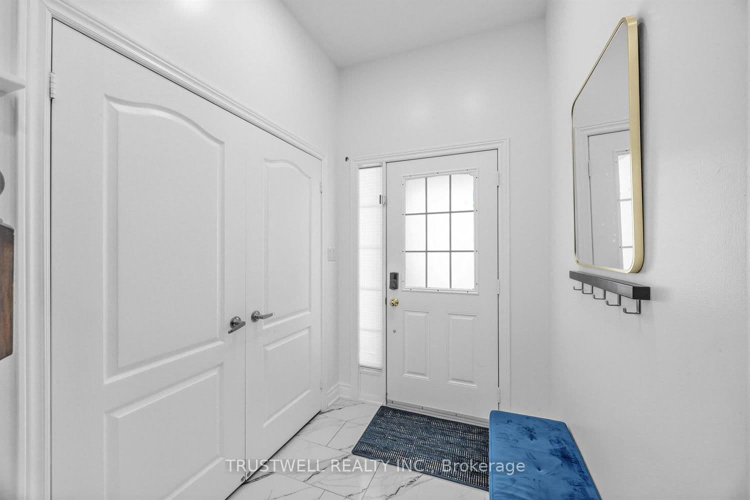 3 Waldron Court - Image 2