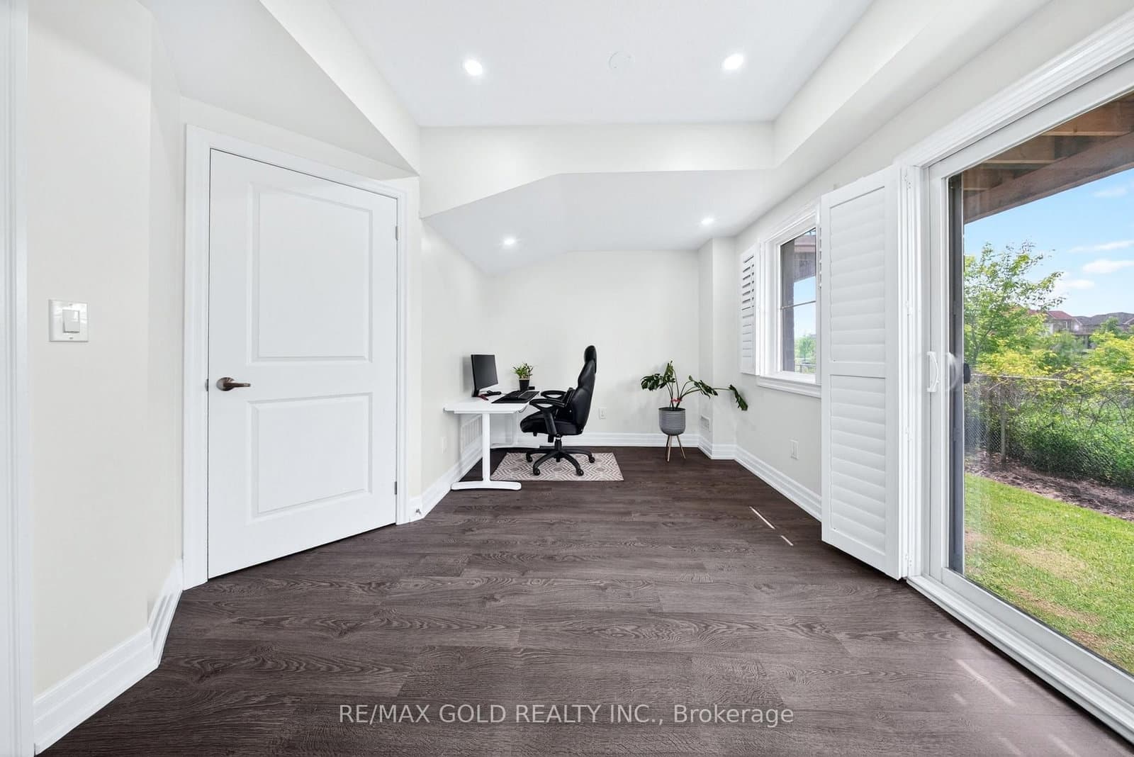 384 Arctic Red Drive, Unit 12 - Image 3