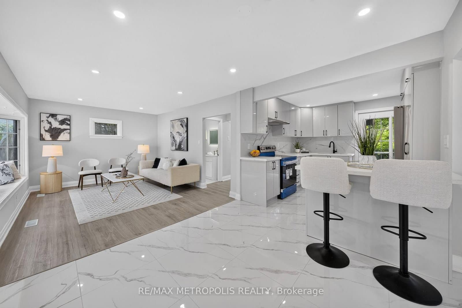 208 Palmerston Avenue - Image 1