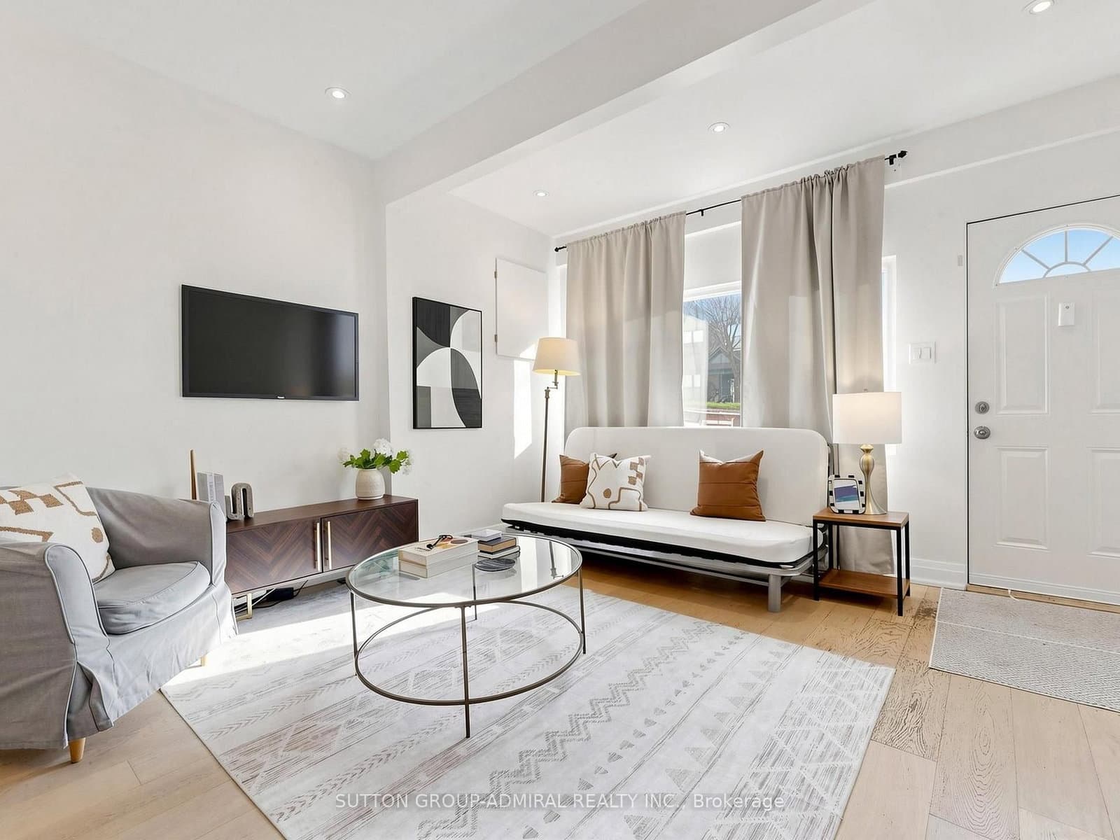 275 Victoria Park Avenue - Image 2