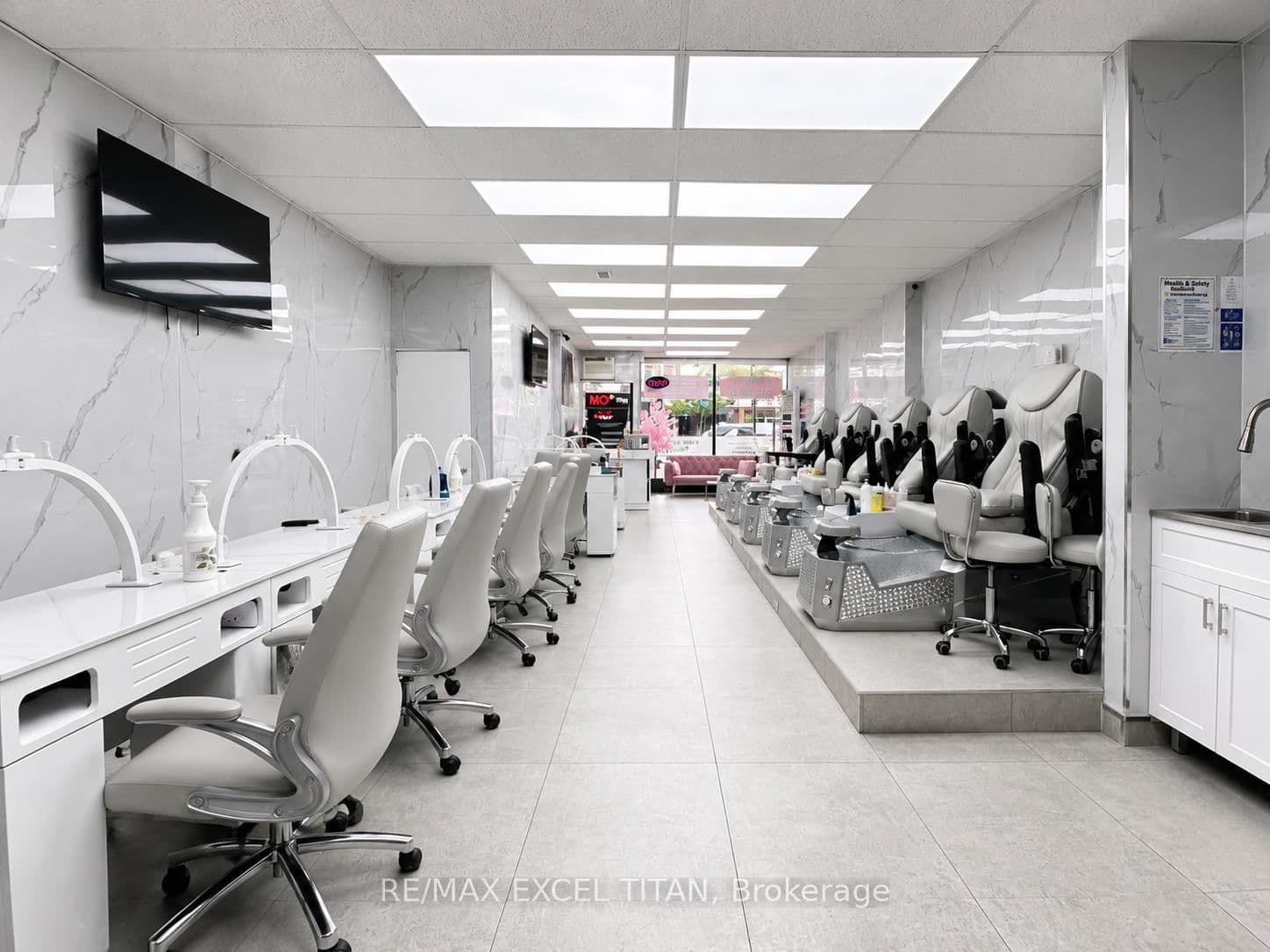954 Danforth Avenue - Image 5
