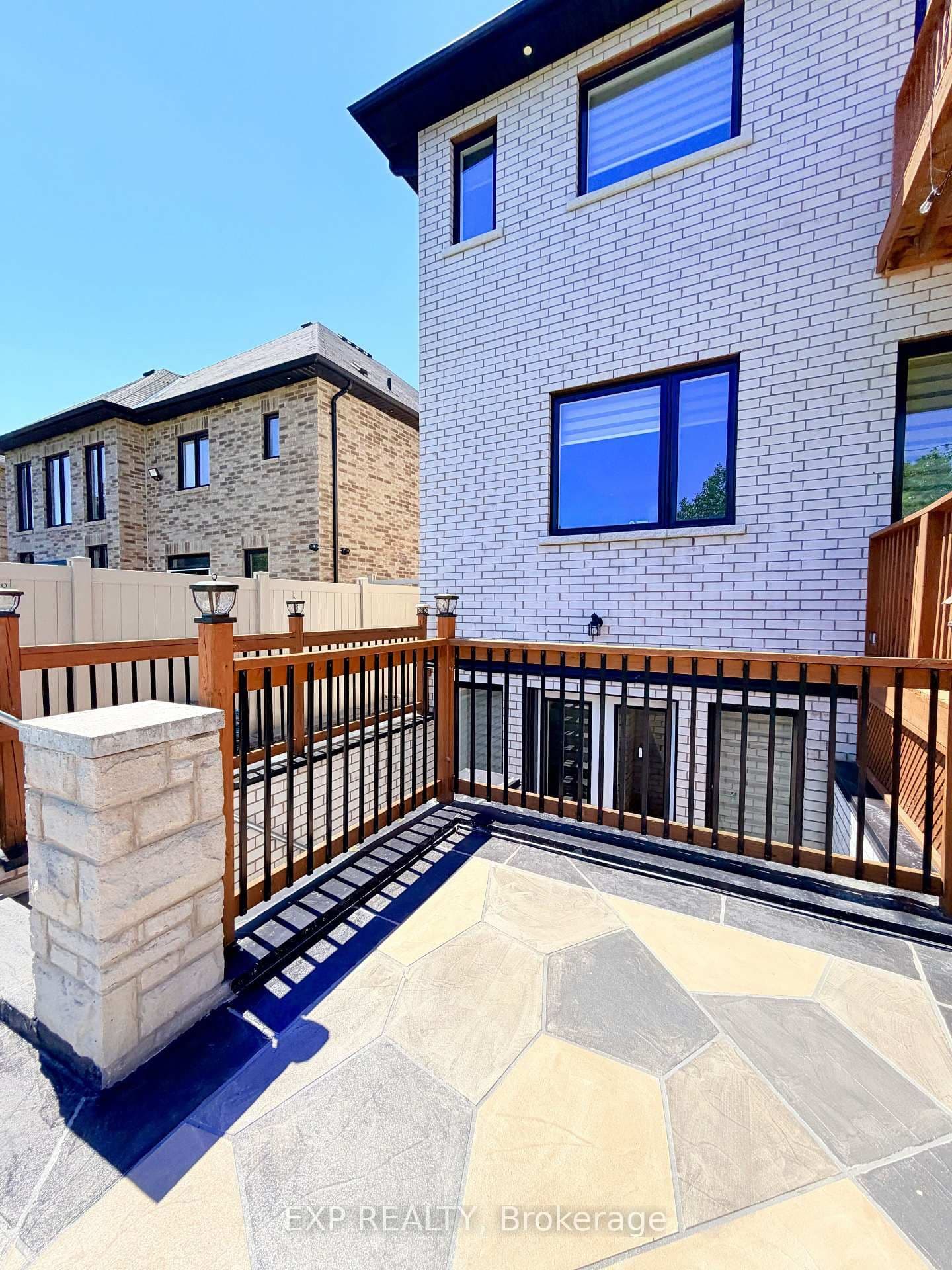 1606 Sandhurst Crescent, Unit Lower - Image 6