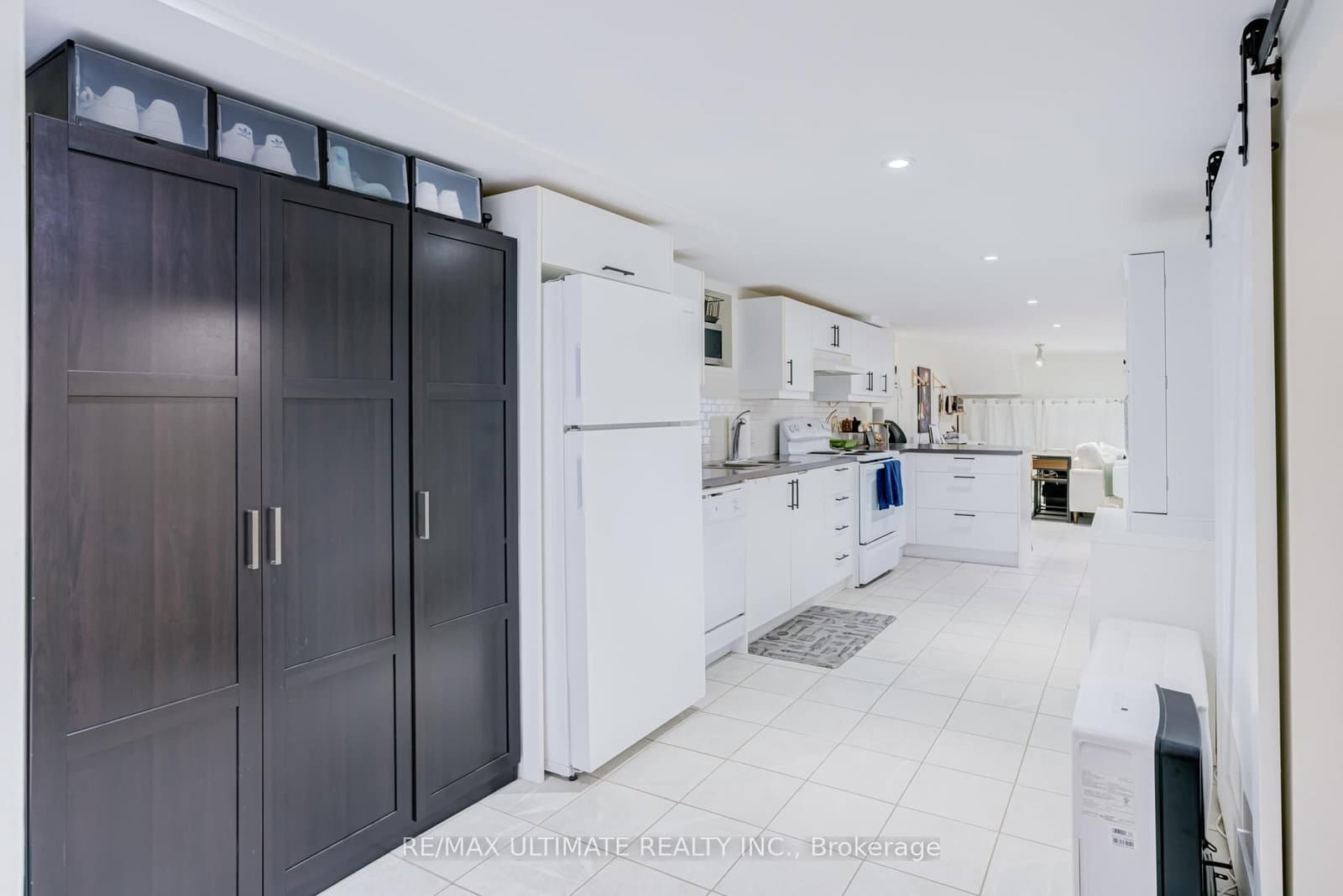 533 Kingston Road - Image 6