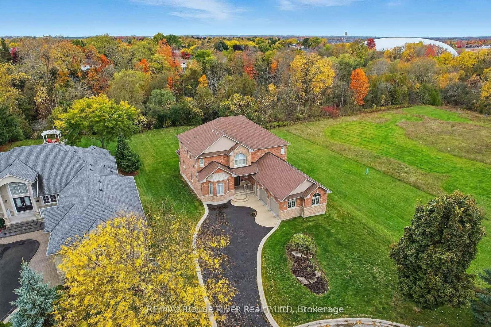 30 Hanover Court - Image 2