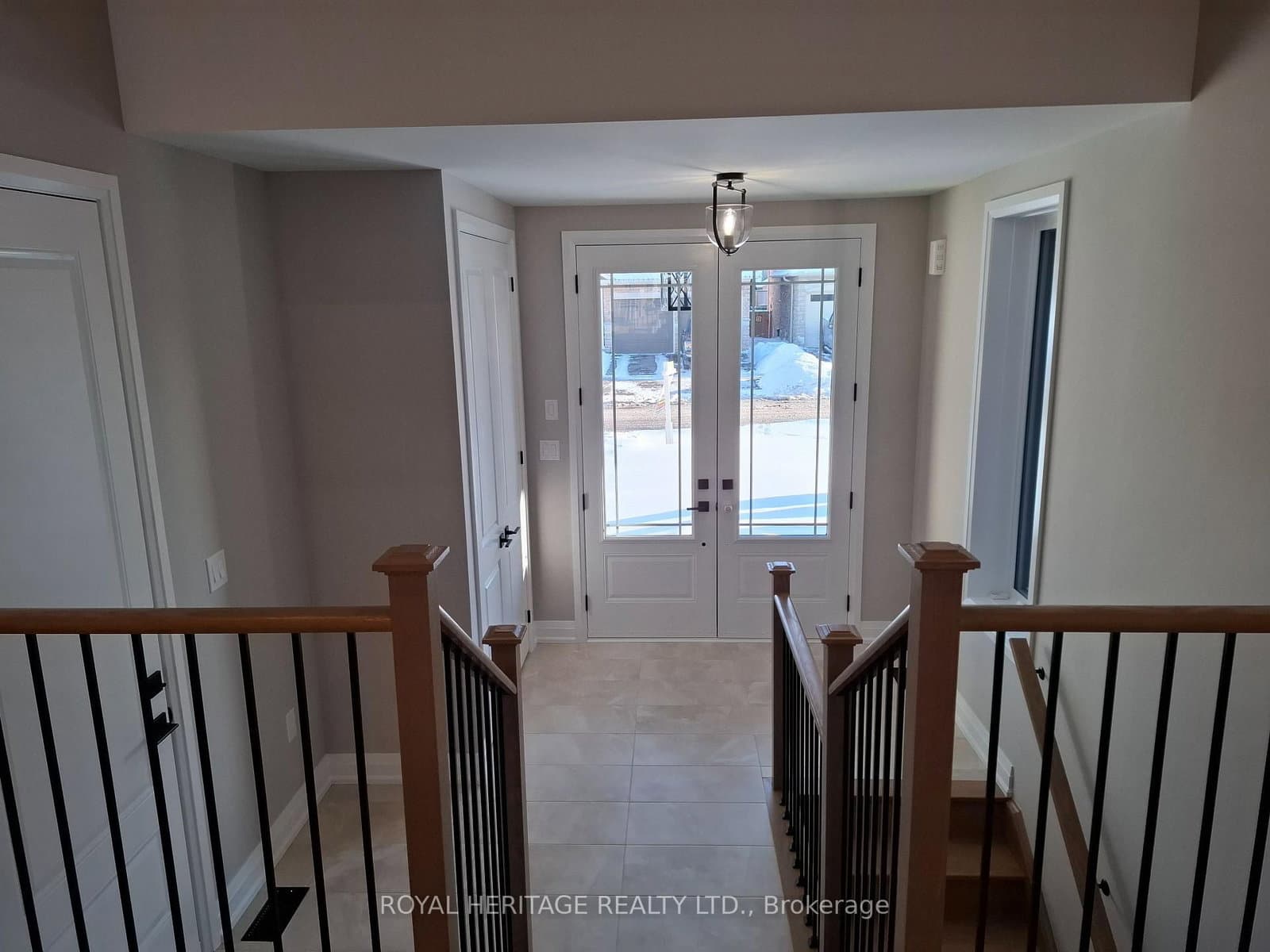 8 St Augustine Drive - Image 3
