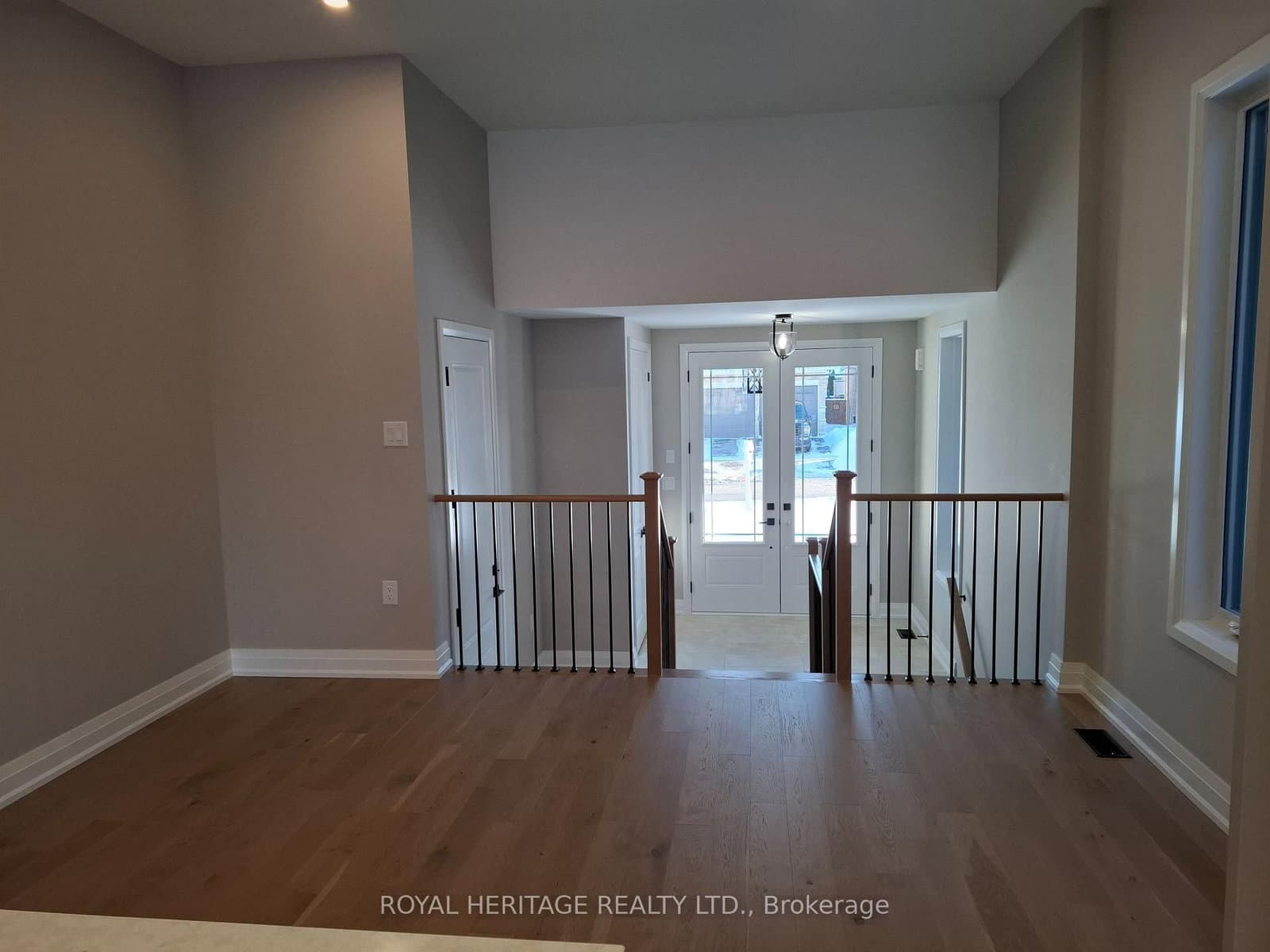 8 St Augustine Drive - Image 4